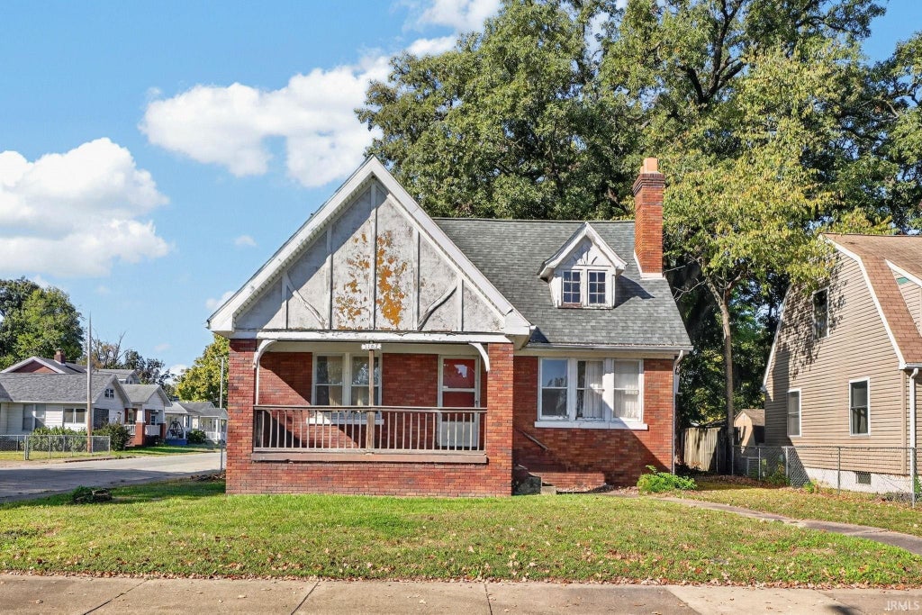 Photo of 1167 S Evans Avenue, Evansville, IN 47713 (MLS # 202643869)