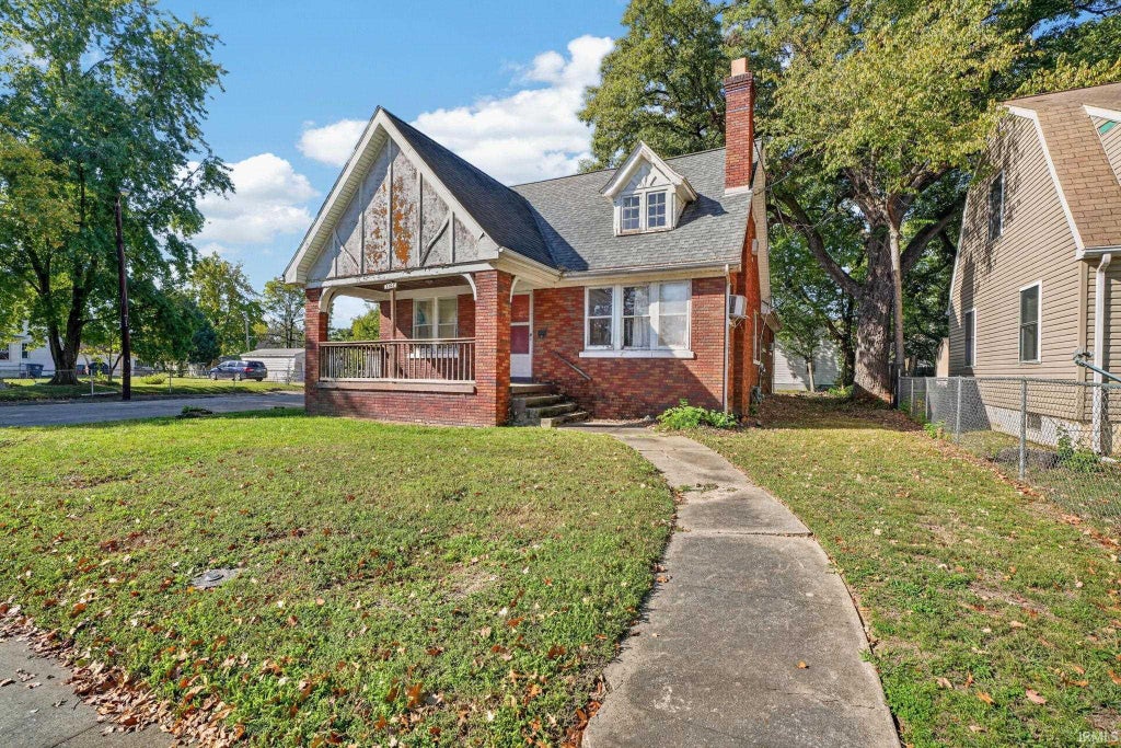Photo of 1167 S Evans Avenue, Evansville, IN 47713 (MLS # 202643869)