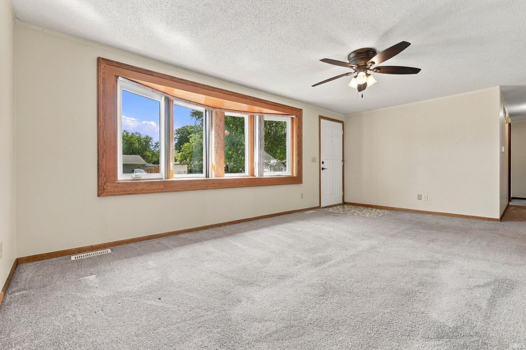 Photo of 228 Twillo Run Drive, New Haven, IN 46774 (MLS # 202638102)