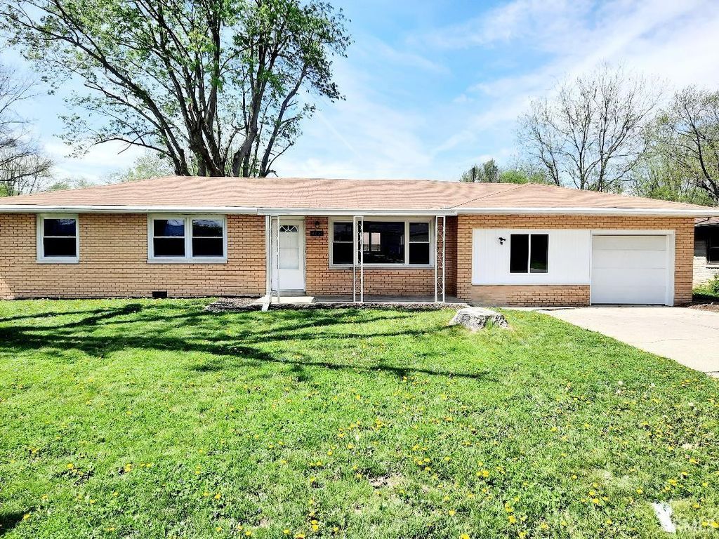 Photo of 4601 N New York Avenue, Muncie, IN 47304 (MLS # 202613000)