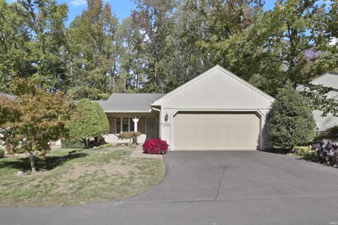 Photo of 1335 Timberlake Road, Evansville, IN 47710 (MLS # 202543350)