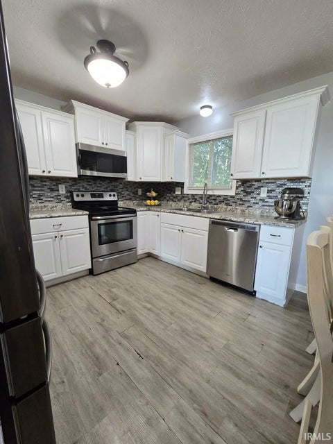 Tiny photo for 13513 Michigan Road, Plymouth, IN 46563 (MLS # 202640172)