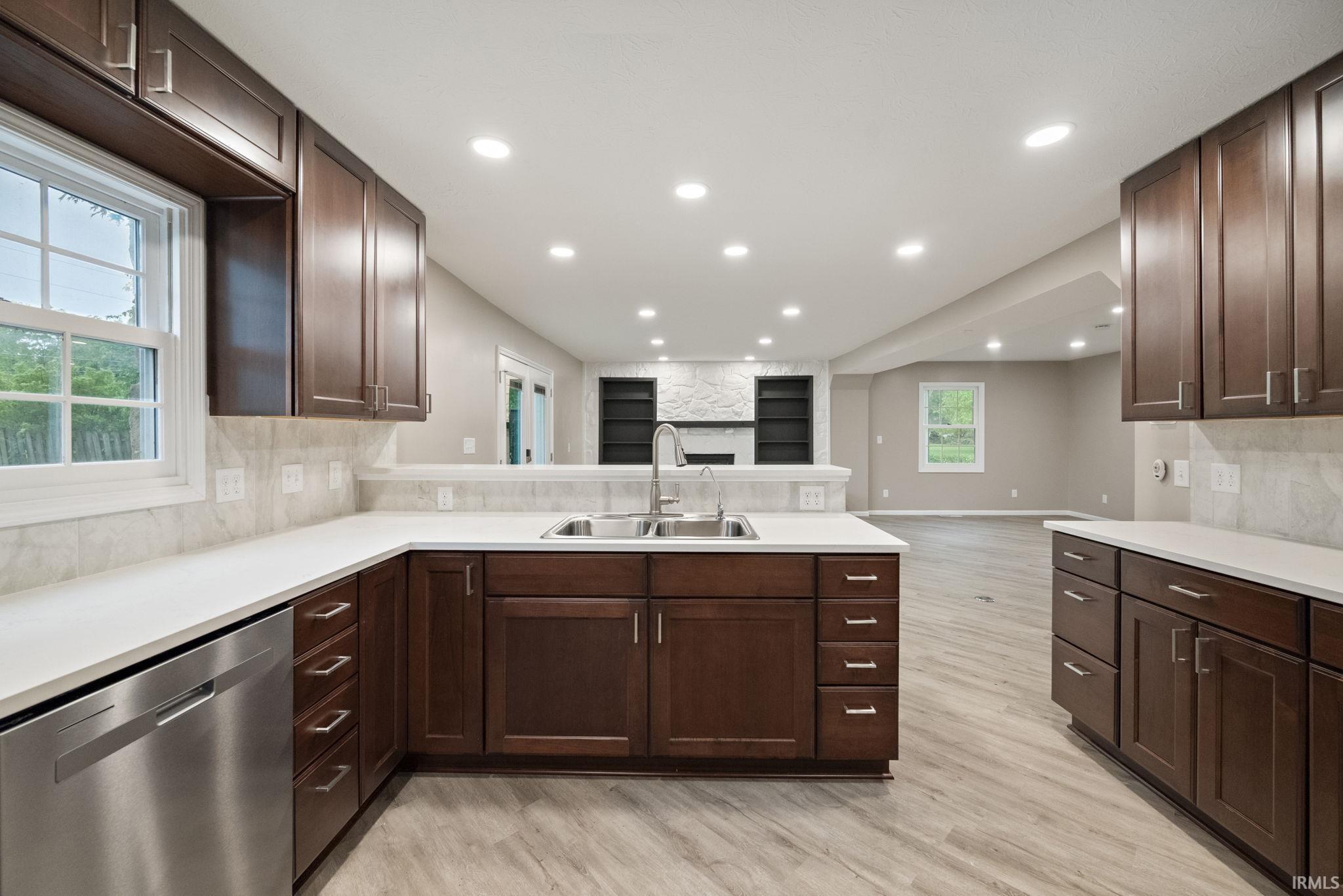 West Lafayette, Indiana 47906, United States, 4 Bedrooms Bedrooms, ,3 BathroomsBathrooms,Residential,Pending,140151