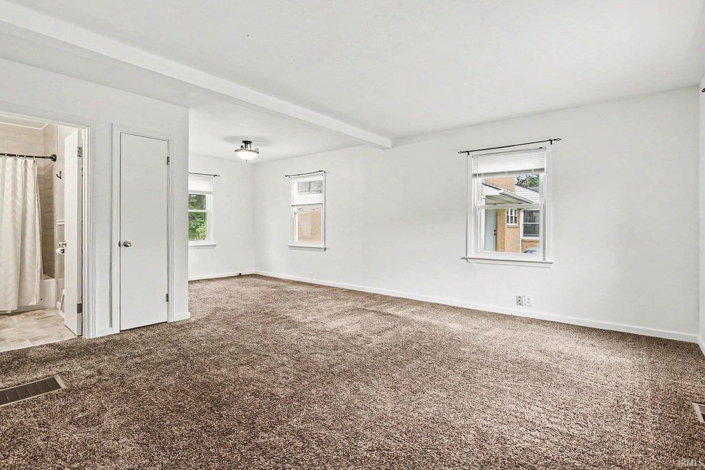 Photo of 2226 Beverly Place, South Bend, IN 46616 (MLS # 202617001)