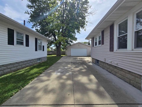 Tiny photo for 1411 W WALNUT Drive, Kokomo, IN 46902 (MLS # 202639170)