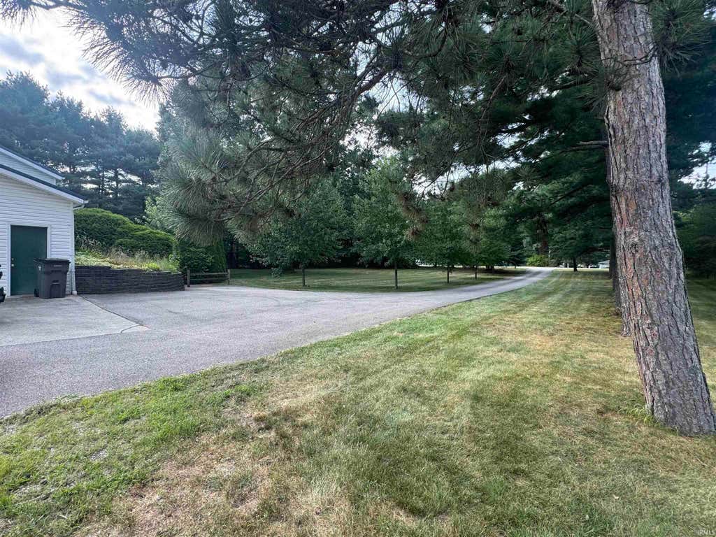 Photo of 15066 State Road 120 Road, Bristol, IN 46507 (MLS # 202632362)