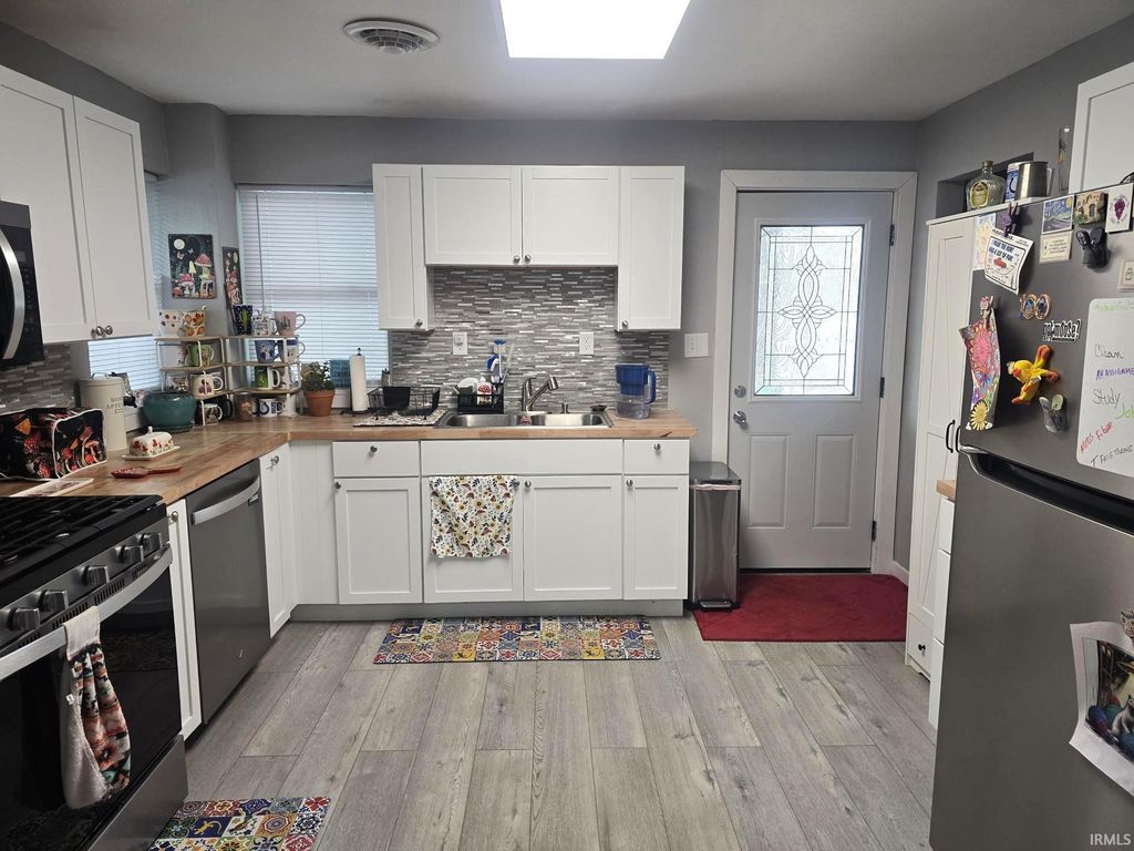 Photo of 1746 W Sycamore Street, Kokomo, IN 46901 (MLS # 202548309)