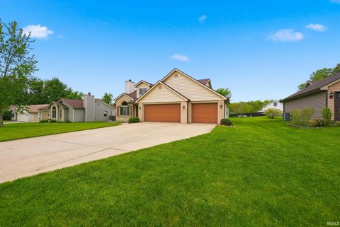 Tiny photo for 204 Hillside Place, Auburn, IN 46706 (MLS # 202618242)