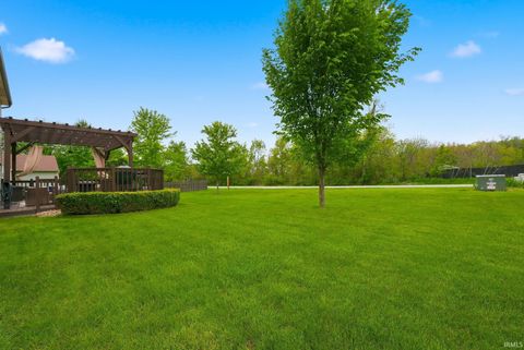 Tiny photo for 204 Hillside Place, Auburn, IN 46706 (MLS # 202618242)