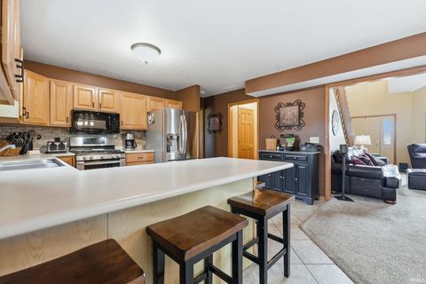 Tiny photo for 204 Hillside Place, Auburn, IN 46706 (MLS # 202618242)