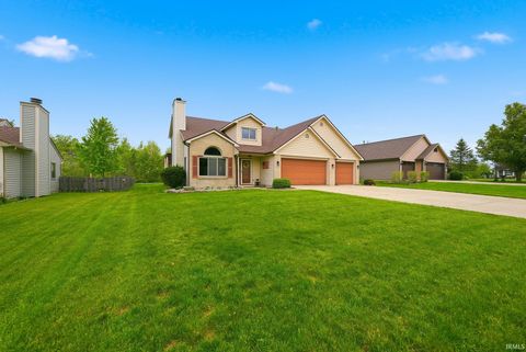 Tiny photo for 204 Hillside Place, Auburn, IN 46706 (MLS # 202618242)