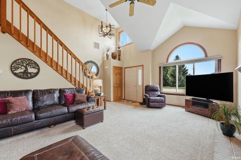 Tiny photo for 204 Hillside Place, Auburn, IN 46706 (MLS # 202618242)