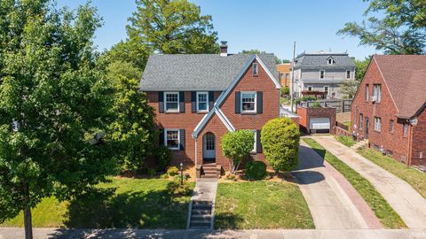 Tiny photo for 328 W 5th Street, Jasper, IN 47546 (MLS # 202618621)