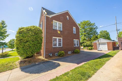 Tiny photo for 328 W 5th Street, Jasper, IN 47546 (MLS # 202618621)