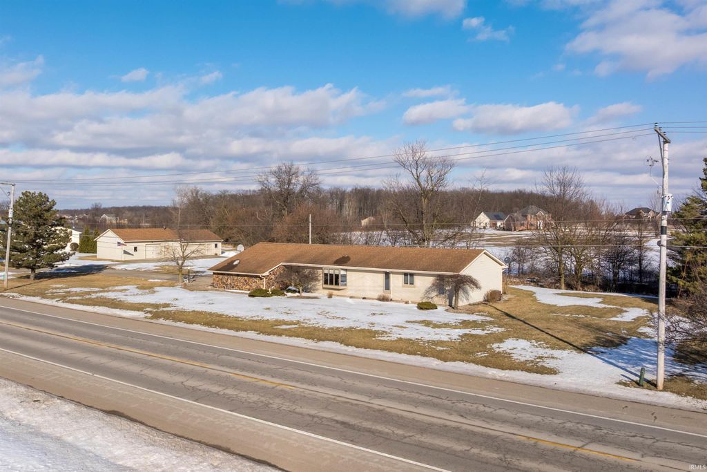 Photo of 7348 Schwartz Road, Fort Wayne, IN 46835 (MLS # 202604451)