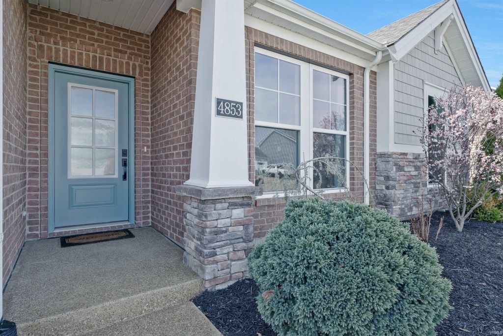 Photo of 4853 White Chapel Drive, Newburgh, IN 47630 (MLS # 202609627)