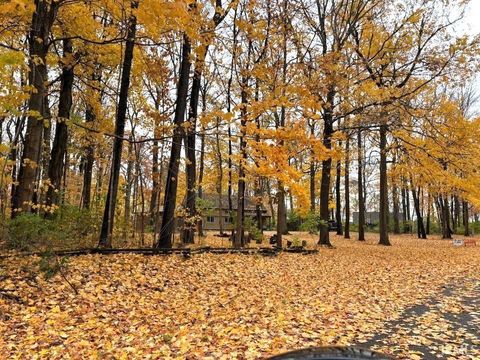 Tiny photo for 2435 S Roberts Way Road, Logansport, IN 46947 (MLS # 202608561)