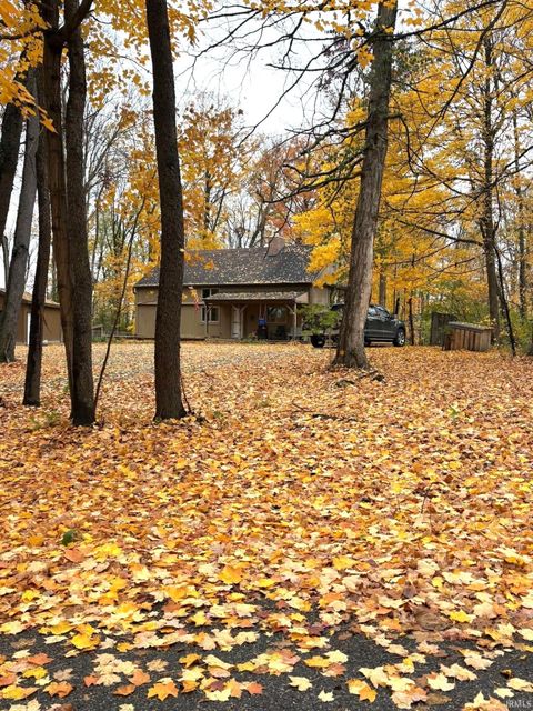 Photo of 2435 S Roberts Way Road, Logansport, IN 46947 (MLS # 202608561)