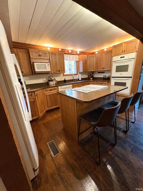 Tiny photo for 2435 S Roberts Way Road, Logansport, IN 46947 (MLS # 202608561)