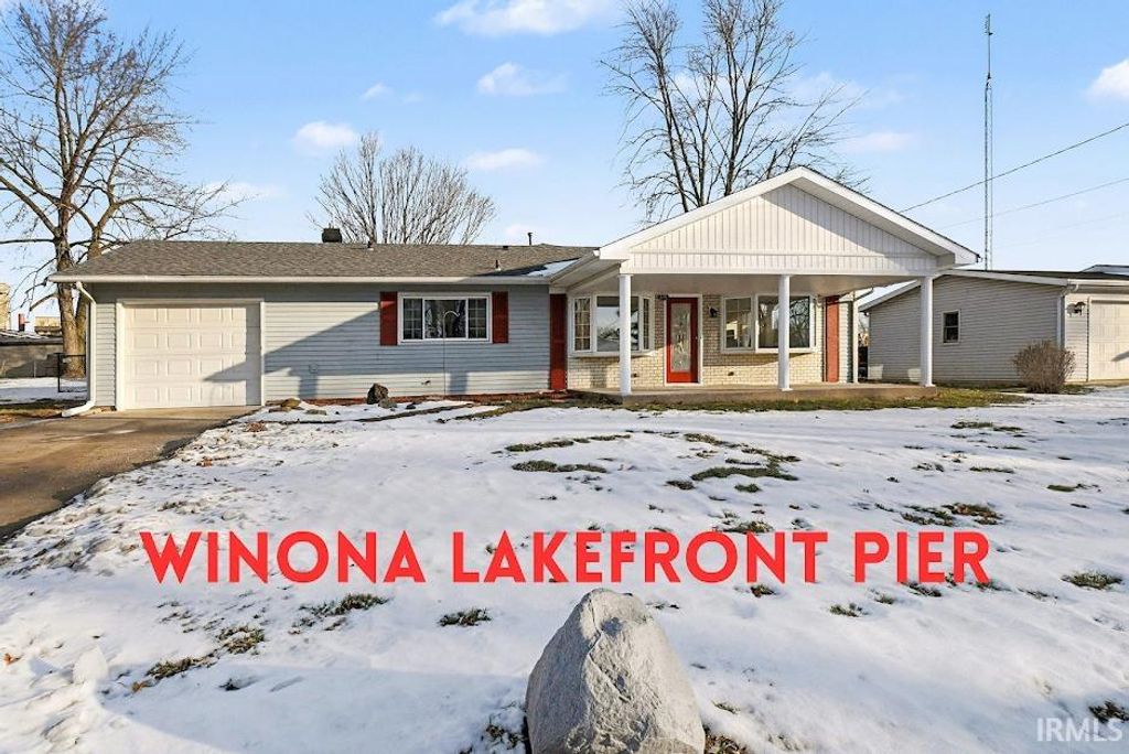 Photo of 1901 Bay View Drive, Warsaw, IN 46580 (MLS # 202549280)