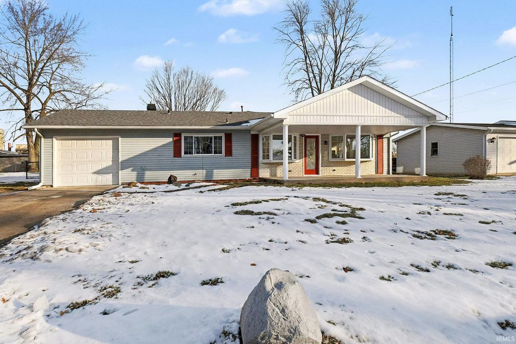 Photo of 1901 Bay View Drive, Warsaw, IN 46580 (MLS # 202549280)