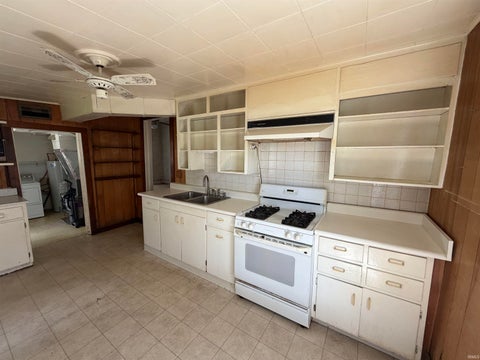 Tiny photo for 278 W 8th Street, Peru, IN 46970 (MLS # 202632053)
