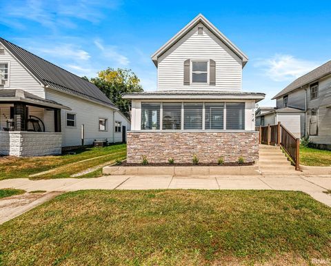 Photo of 174 W 7Th Street, Peru, IN 46970 (MLS # 202617000)