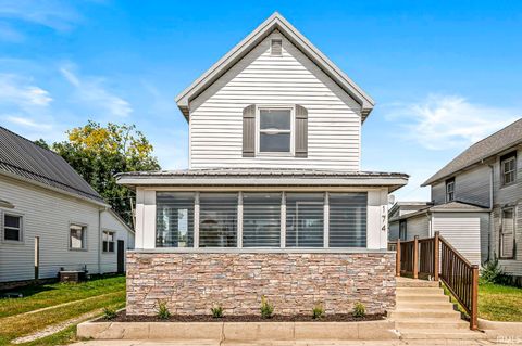 Photo of 174 W 7Th Street, Peru, IN 46970 (MLS # 202617000)