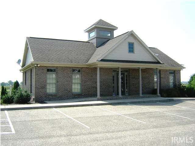 Photo of 18622 Wicklow Way, Evansville, IN 47725 (MLS # 202630533)