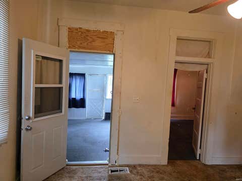 Tiny photo for 1042 S Indiana Avenue, Kokomo, IN 46902 (MLS # 202632521)