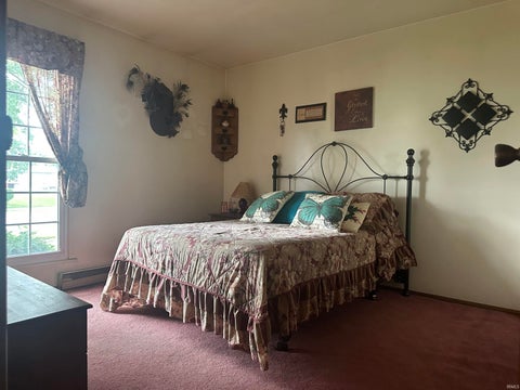 Tiny photo for 1427 Franklin Street, Rochester, IN 46975 (MLS # 202635442)