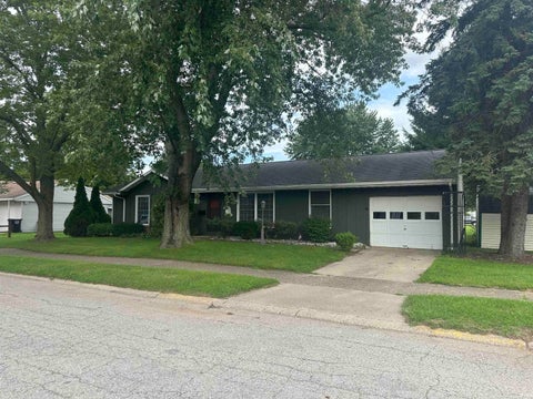 Tiny photo for 1427 Franklin Street, Rochester, IN 46975 (MLS # 202635442)