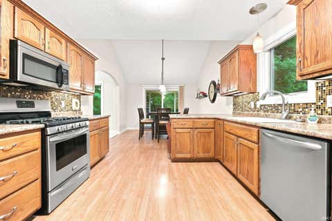 Tiny photo for 12914 Charenton Court, Fort Wayne, IN 46845 (MLS # 202631384)