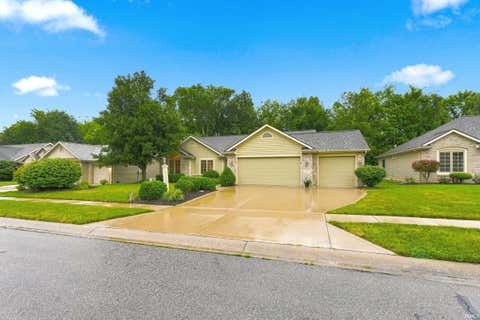 Photo of 12914 Charenton Court, Fort Wayne, IN 46845 (MLS # 202631384)