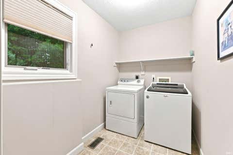 Tiny photo for 12914 Charenton Court, Fort Wayne, IN 46845 (MLS # 202631384)