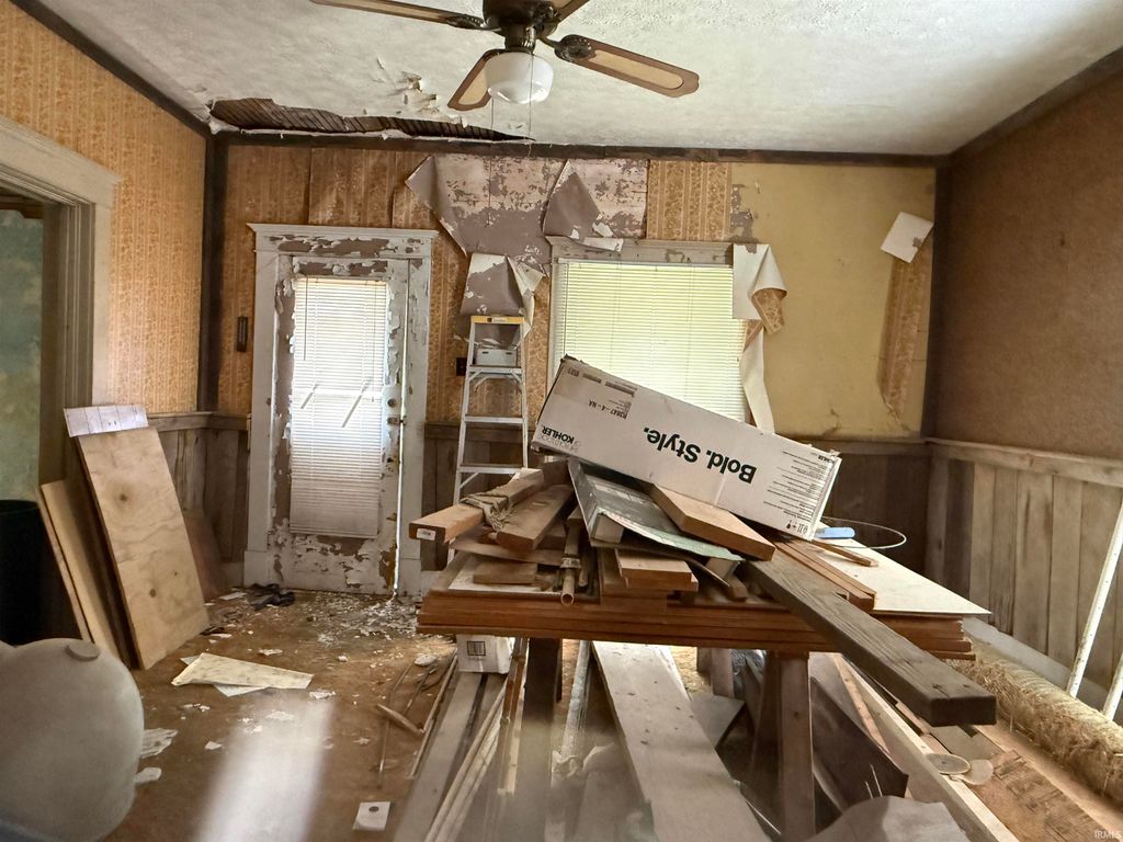 Photo of 1310 4th Street St, Bedford, IN 47421 (MLS # 202608618)