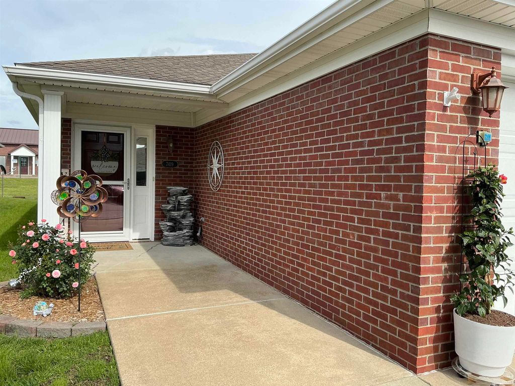Photo of 7419 Megan Brooke Lane, Evansville, IN 47725 (MLS # 202616909)