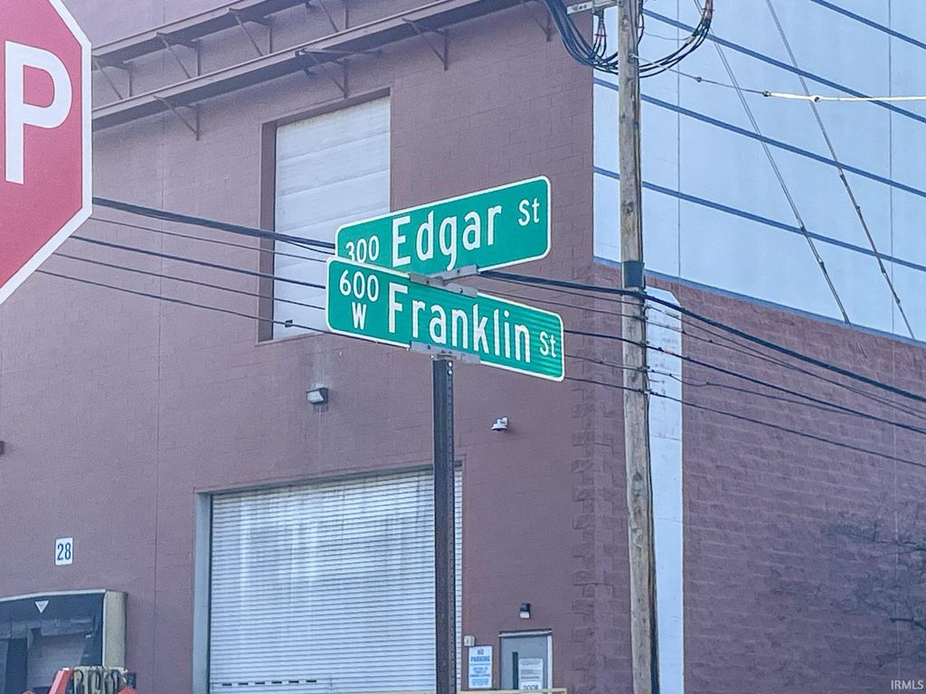 Photo of 314 Edgar Street #34, Evansville, IN 47710 (MLS # 202549497)