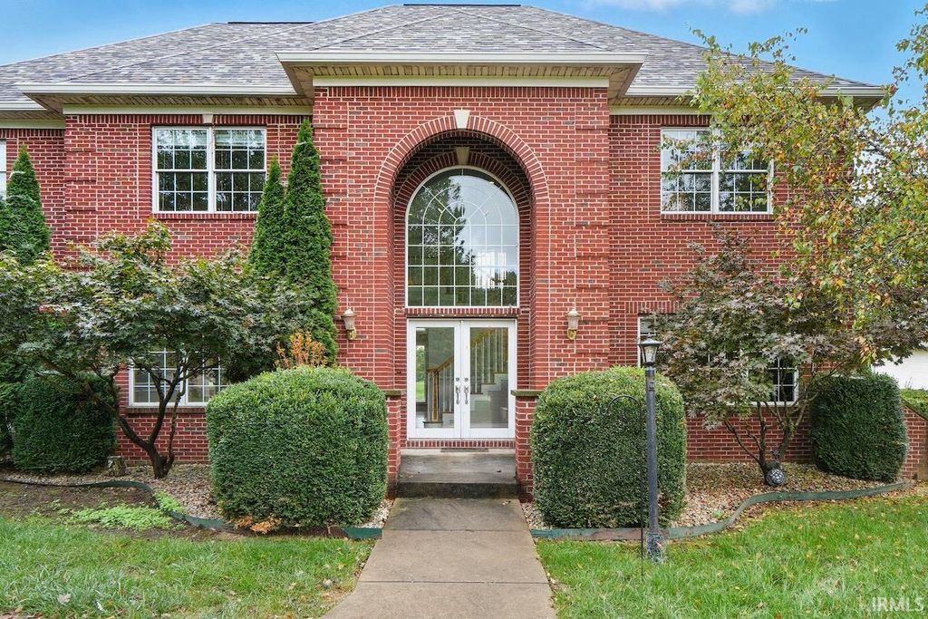 Photo of 7105 W St Andrews Avenue, Yorktown, IN 47396 (MLS # 202541270)