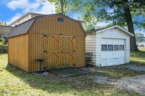 Tiny photo for 2502 Oriole Lane, Warsaw, IN 46580 (MLS # 202541321)
