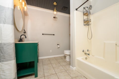 Tiny photo for 408 E Seventh Street, Portland, IN 47371 (MLS # 202638627)