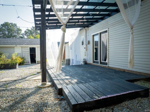 Tiny photo for 408 E Seventh Street, Portland, IN 47371 (MLS # 202638627)