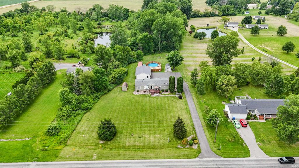 Photo of 5195 N Old State Rd 102, Columbia City, IN 46725 (MLS # 202627742)