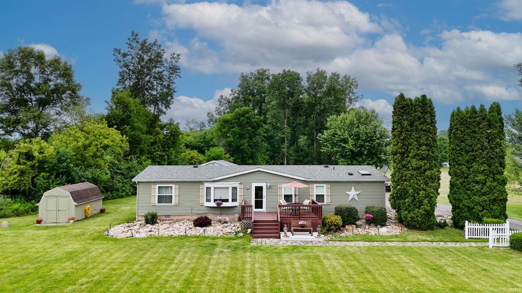 Photo of 5195 N Old State Rd 102, Columbia City, IN 46725 (MLS # 202627742)