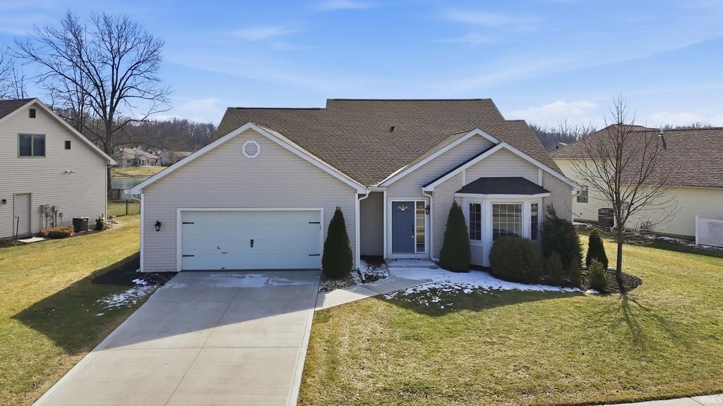Photo of 1017 Windsor Lake Drive, Fort Wayne, IN 46845 (MLS # 202606368)