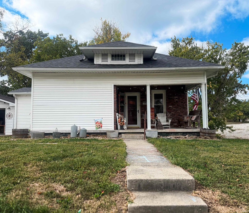Photo of 1060 S First Street, Dugger, IN 47848 (MLS # 202642289)