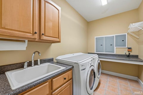 Tiny photo for 12409 W 150 N, Parker City, IN 47368 (MLS # 202632762)