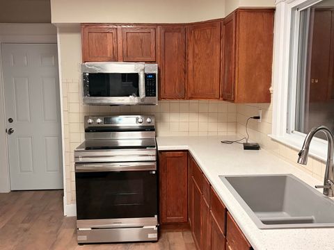 Tiny photo for 1336 S Washington Street, Kokomo, IN 46902 (MLS # 202549068)