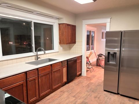 Tiny photo for 1336 S Washington Street, Kokomo, IN 46902 (MLS # 202549068)