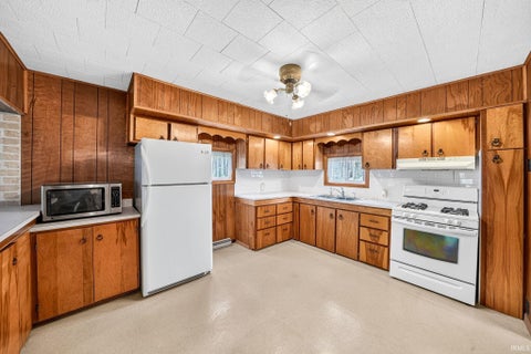 Tiny photo for 51374 County rd 35, Bristol, IN 46507 (MLS # 202637520)